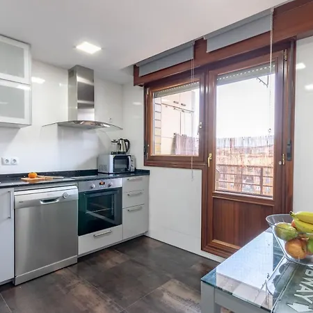 Precioso Cerca De Bilbao Exhibition Center -bec-, Bilbao Y Playas Barakaldo