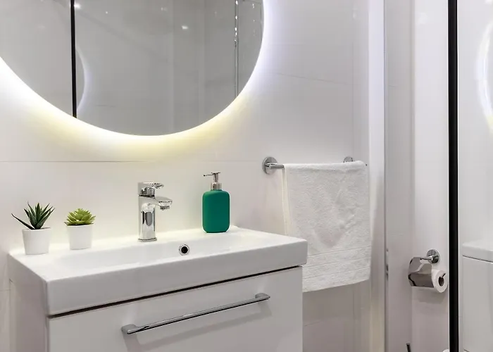 Precioso Cerca De Bilbao Exhibition Center -bec-, Bilbao Y Playas *